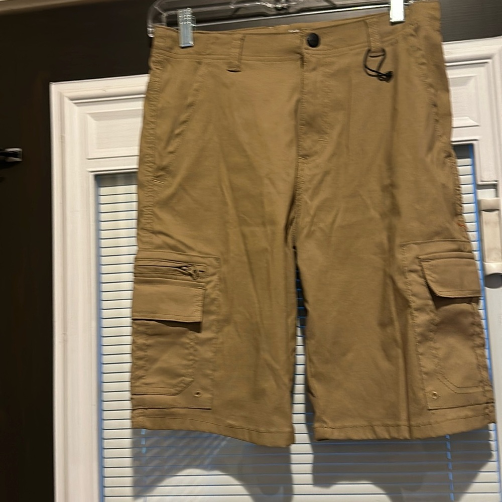 Khaki Wrangler shorts for boys